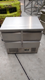 Refrigerated worktable