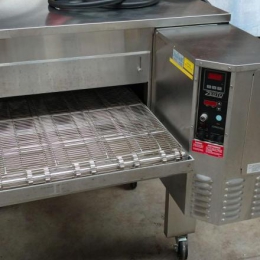 Electric conveyor oven